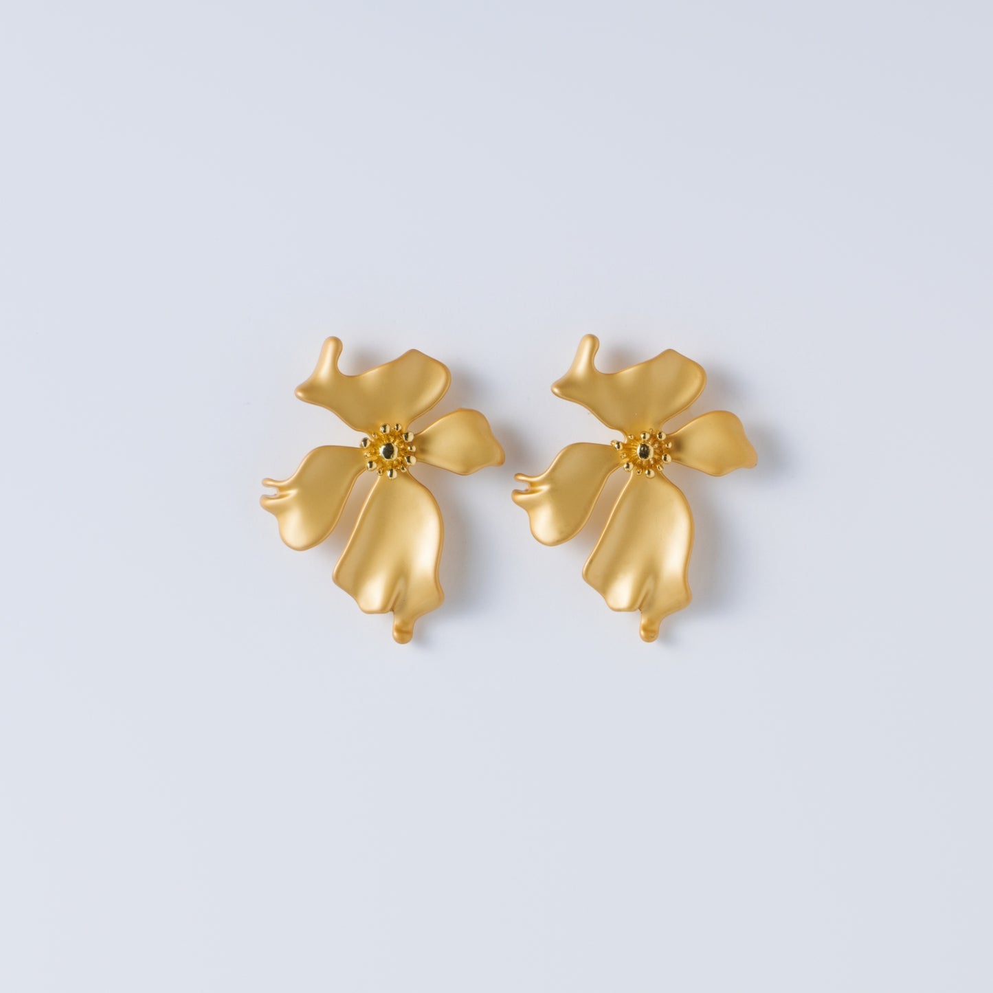FLEUR D'HIER FANÉE - Boucles d'oreilles en Alliage