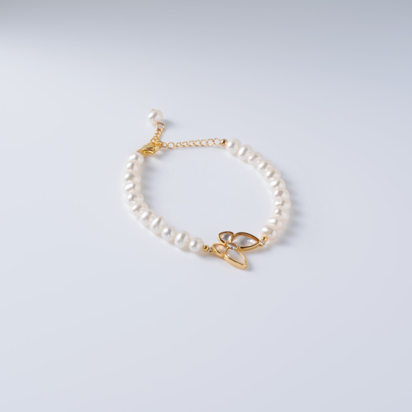 LARMES DE PAPILLON - Bracelet de Perles