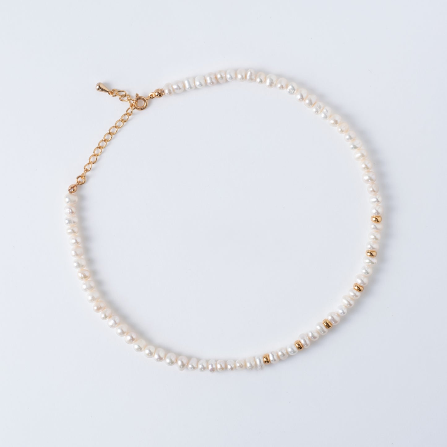 LUEUR FUGACE DE L'OMBRE DES PERLES - Collier de Perles