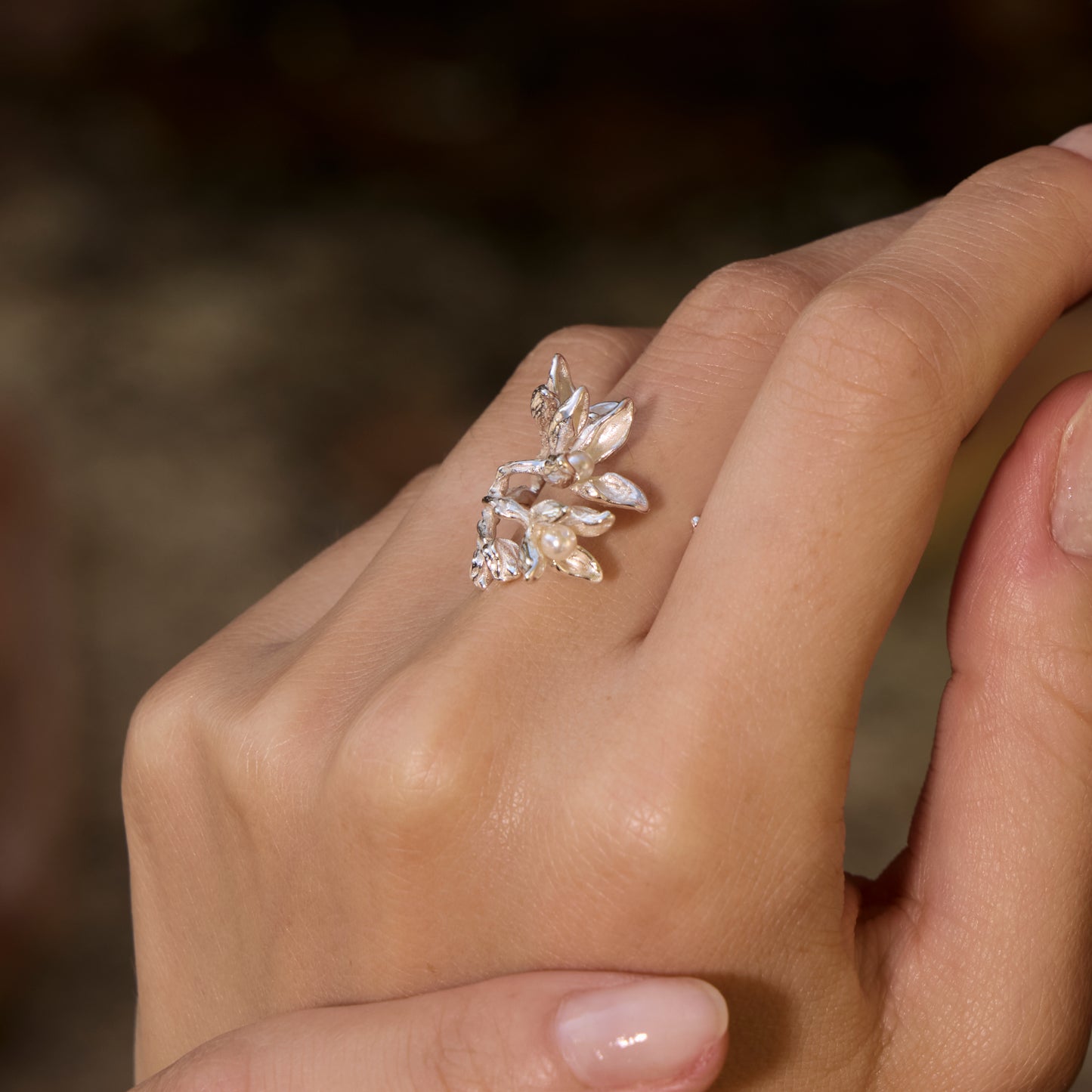 PARFUM SOLITAIRE DE L'ORCHIDÉE OUBLIÉE - Bague en Argent 925 avec Perles