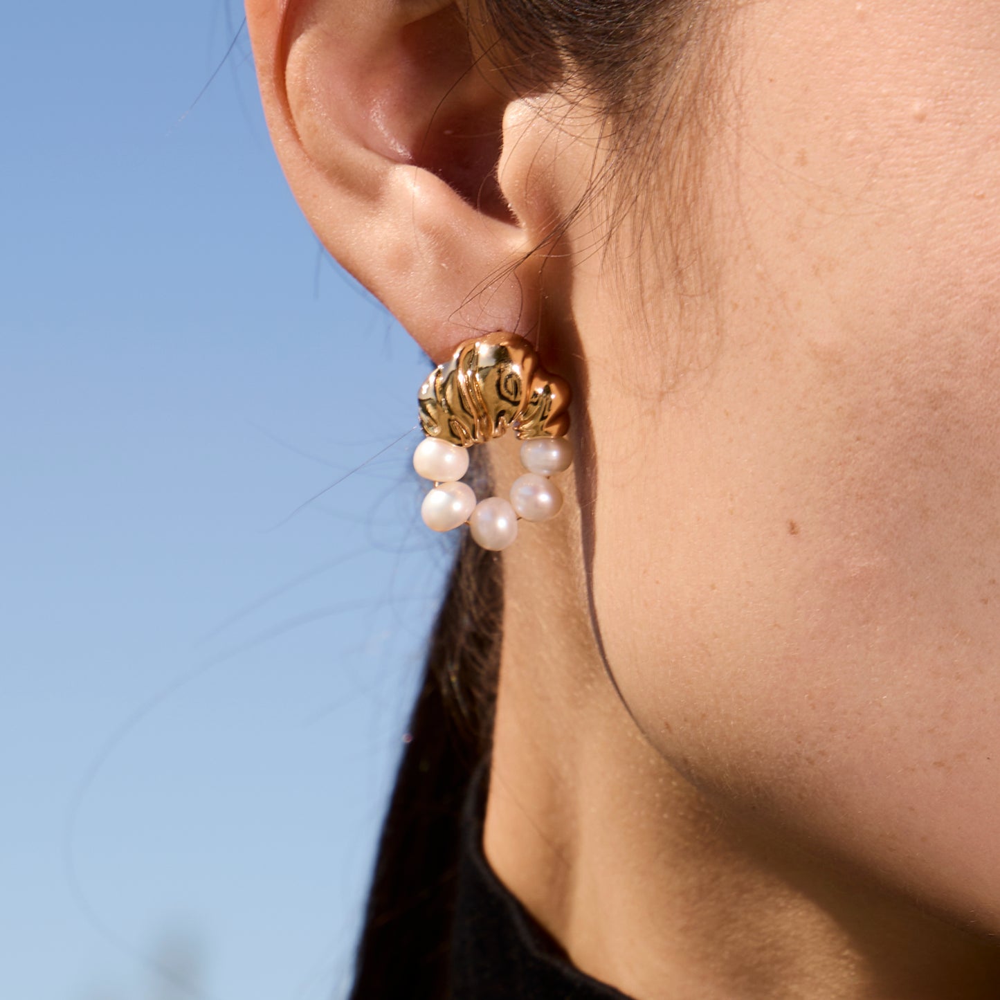 REFLET D'OR SUR MANCHE DE PERLES - Boucles d'oreilles en Argent 925 avec Perles plaqué Or