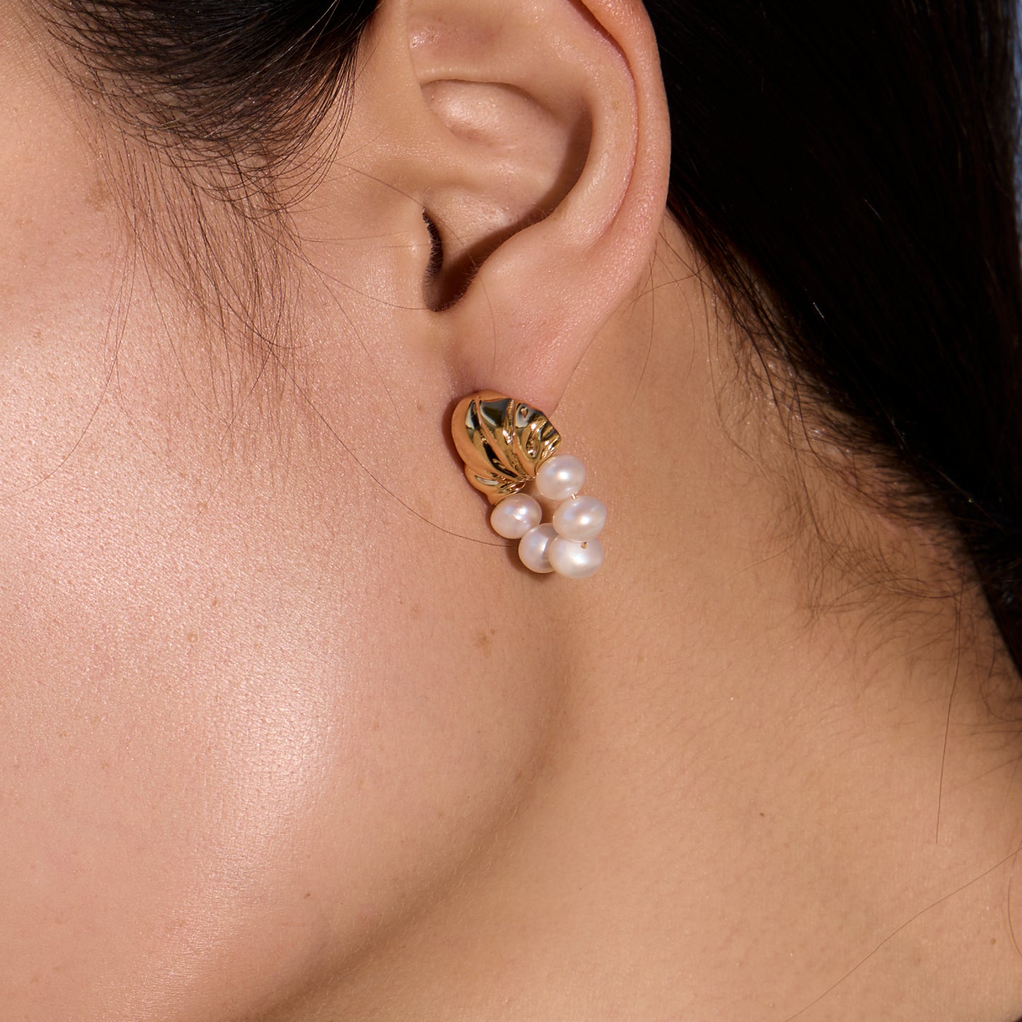 REFLET D'OR SUR MANCHE DE PERLES - Boucles d'oreilles en Argent 925 avec Perles plaqué Or