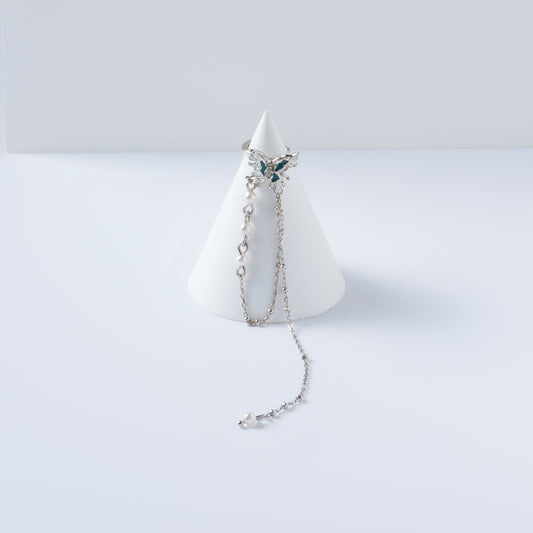 PAPILLON GUIDANT LA BRUME DE PRINTEMPS - Manchette d'Oreille en Argent 925